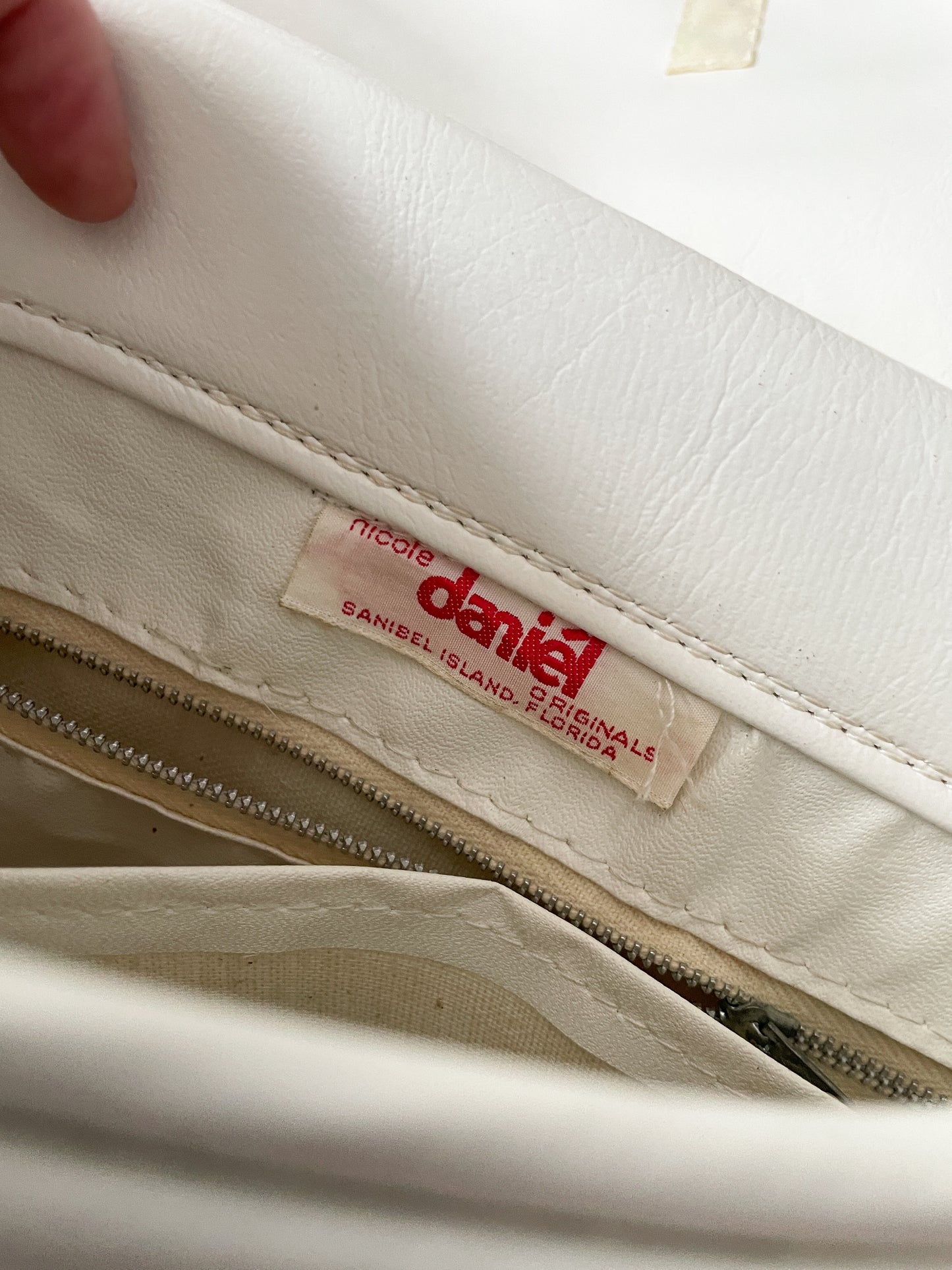 1980s Vintage Light House Sanibel Island Florida Painted Vinyl Shoulder Bag Purse