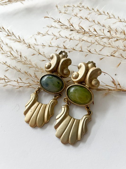 1980s Vintage Scalloped Gold and Green Clip On Earrings