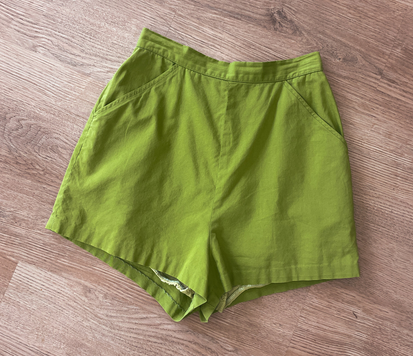 1960s Vintage Avocado High Waisted Back Zip Shorts