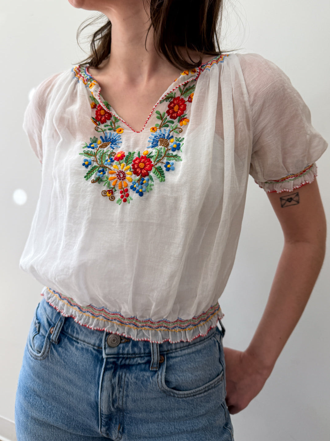 1940s Vintage Hungarian Folk Floral Embroidered Peasant Blouse