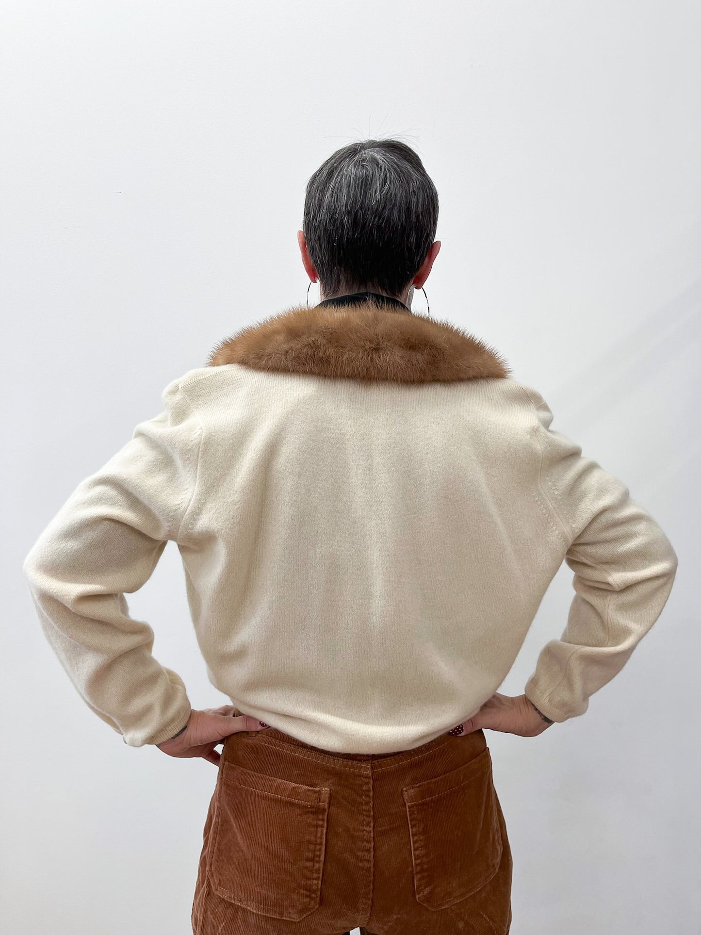 1950s Vintage Cream 100% Pure Virgin Cashmere Cardigan with Mink Collar