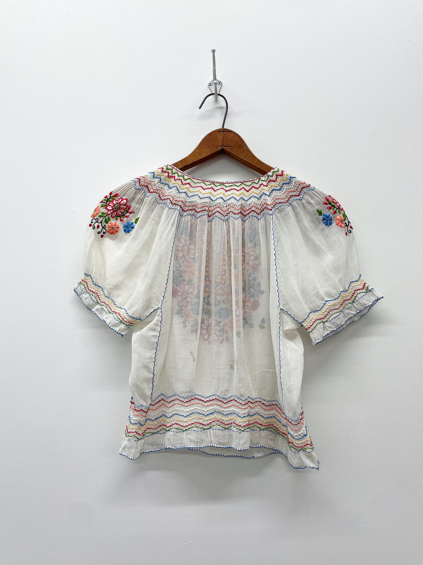 1930s Vintage Hungarian Embroidered Gauze Folk Peasant Blouse