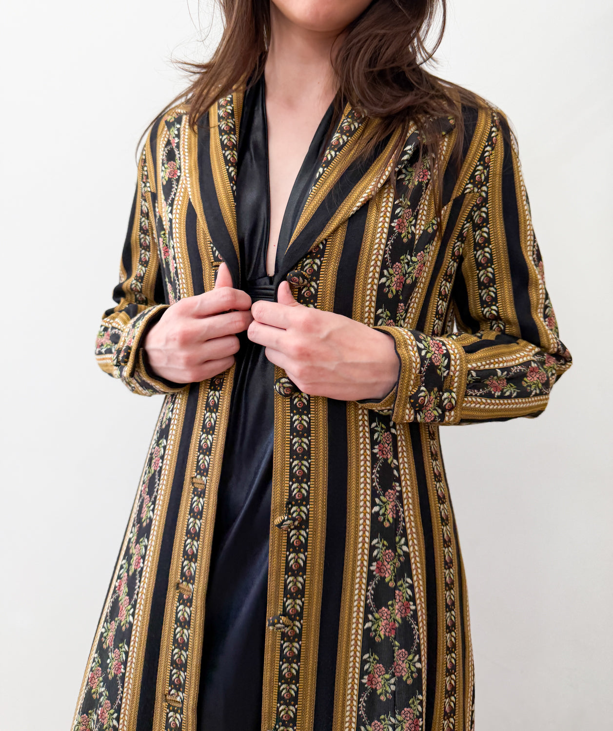 1970s Vintage Romantic Dark Floral Tapestry Duster Coat Jacket
