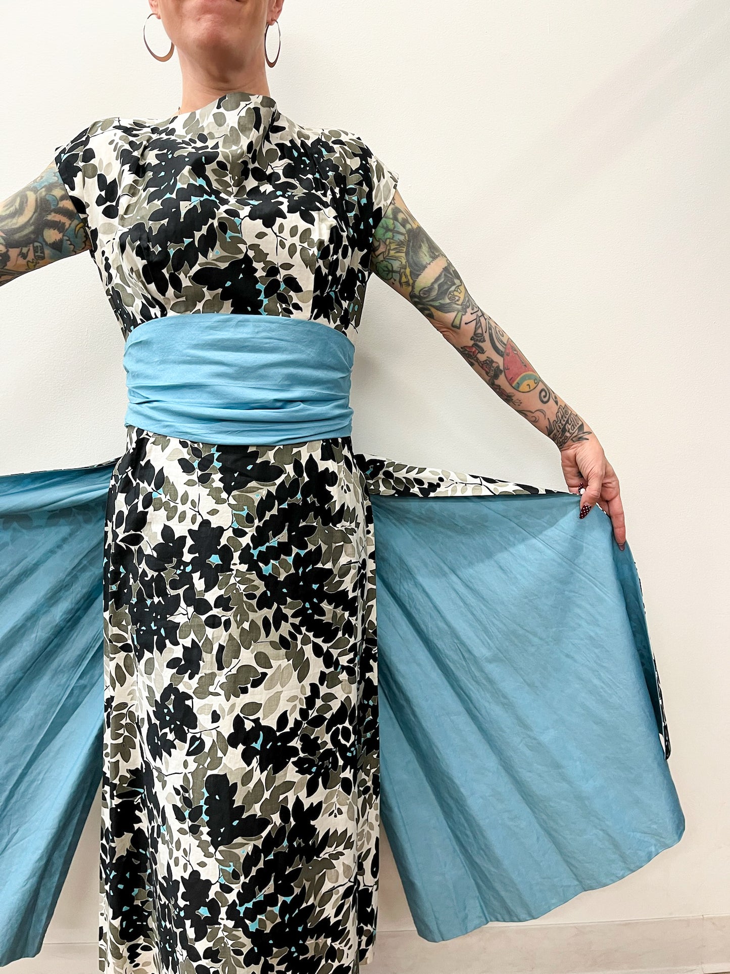 1950s Vintage Formal Cocktail Fern Print Dress with Dramatic Blue Sash and Train