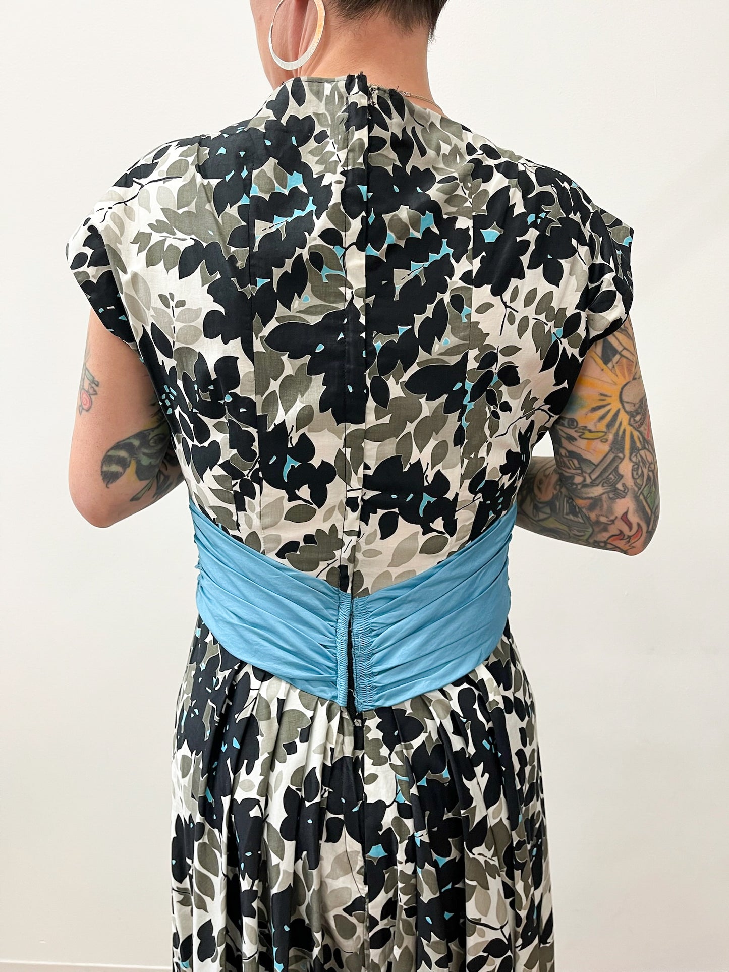 1950s Vintage Formal Cocktail Fern Print Dress with Dramatic Blue Sash and Train