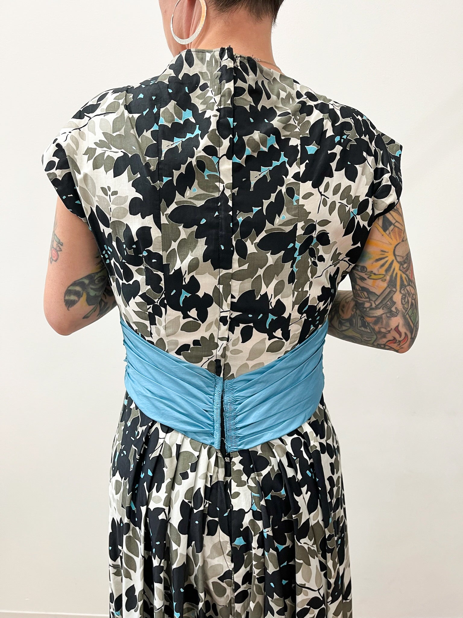 1950s Vintage Formal Cocktail Fern Print Dress with Dramatic Blue Sash and Train 1950s Vintage Formal Cocktail Fern Print Dress with Dramatic Blue Sash and Train