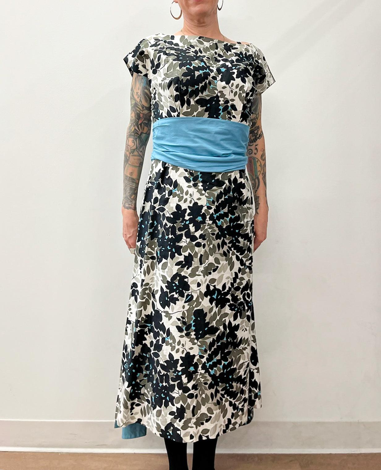 1950s Vintage Formal Cocktail Fern Print Dress with Dramatic Blue Sash and Train