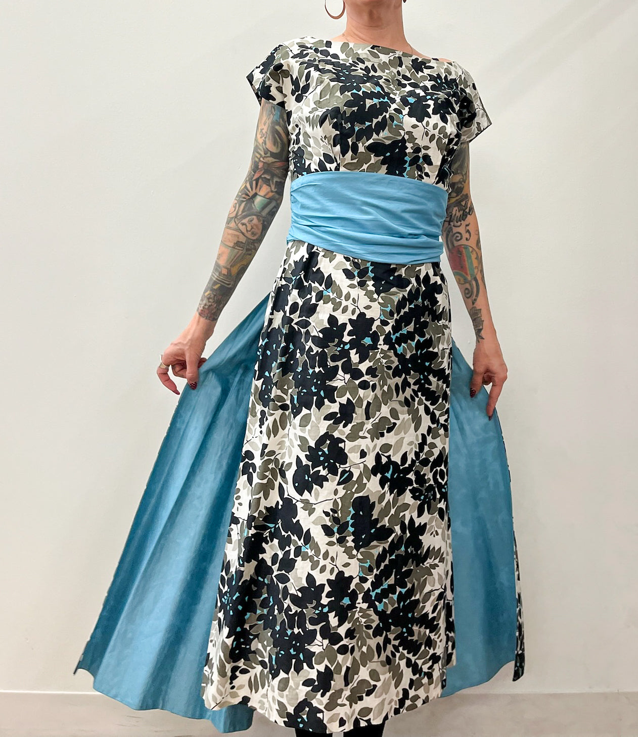 1950s Vintage Formal Cocktail Fern Print Dress with Dramatic Blue Sash and Train 1950s Vintage Formal Cocktail Fern Print Dress with Dramatic Blue Sash and Train
