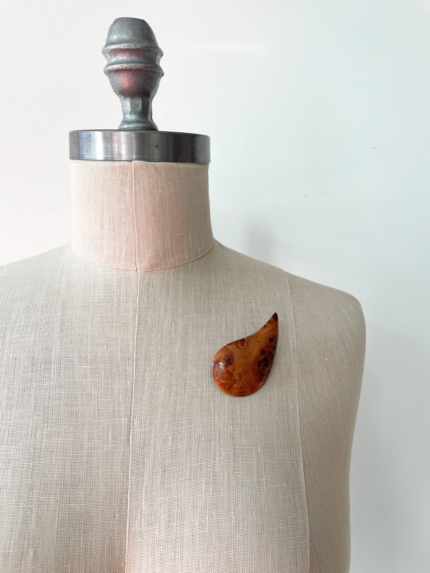 1950s Vintage Burlwood Teardrop Brooch Pin