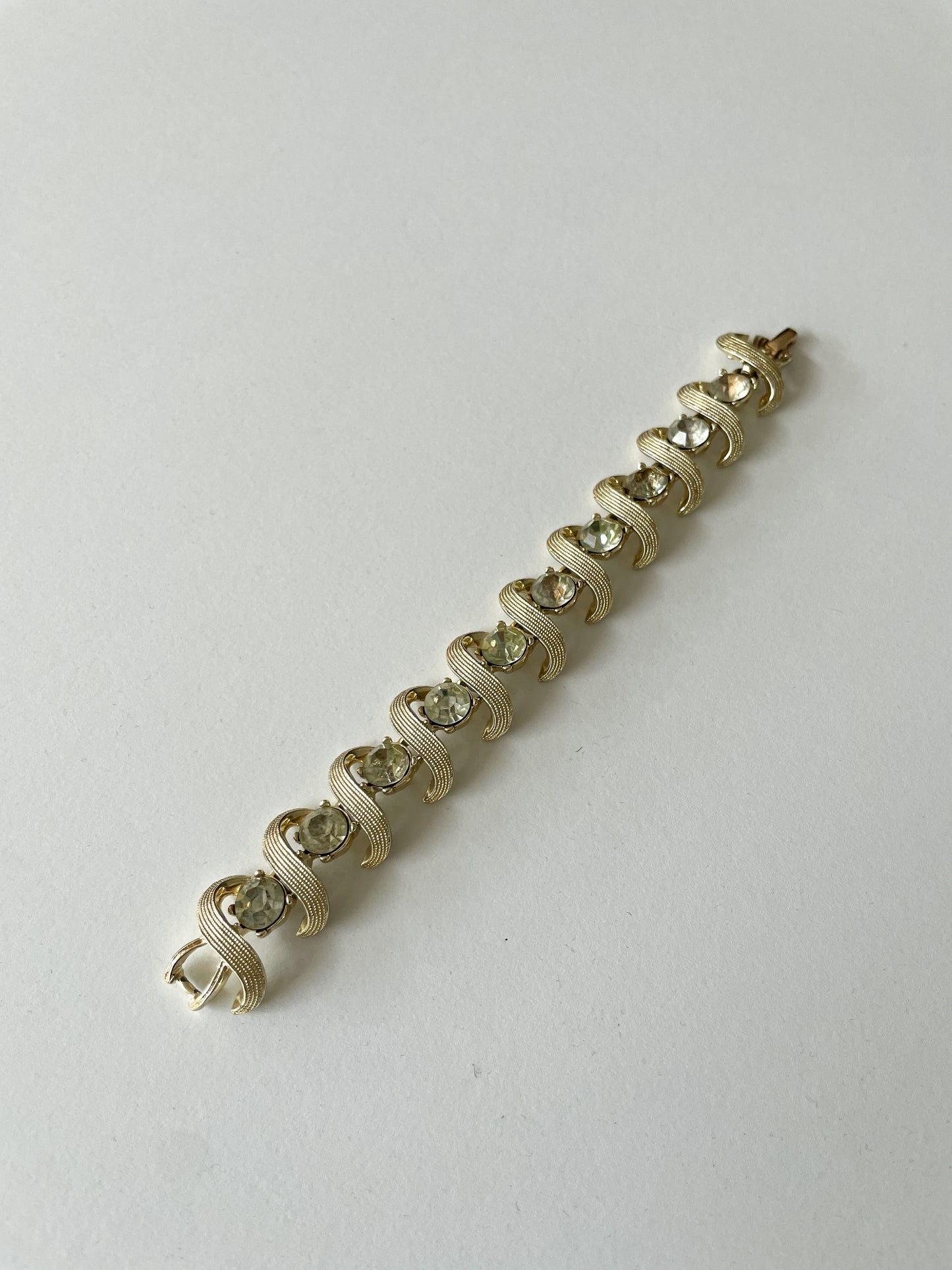 1950s Vintage Rhinestone Studded Golden Bracelet