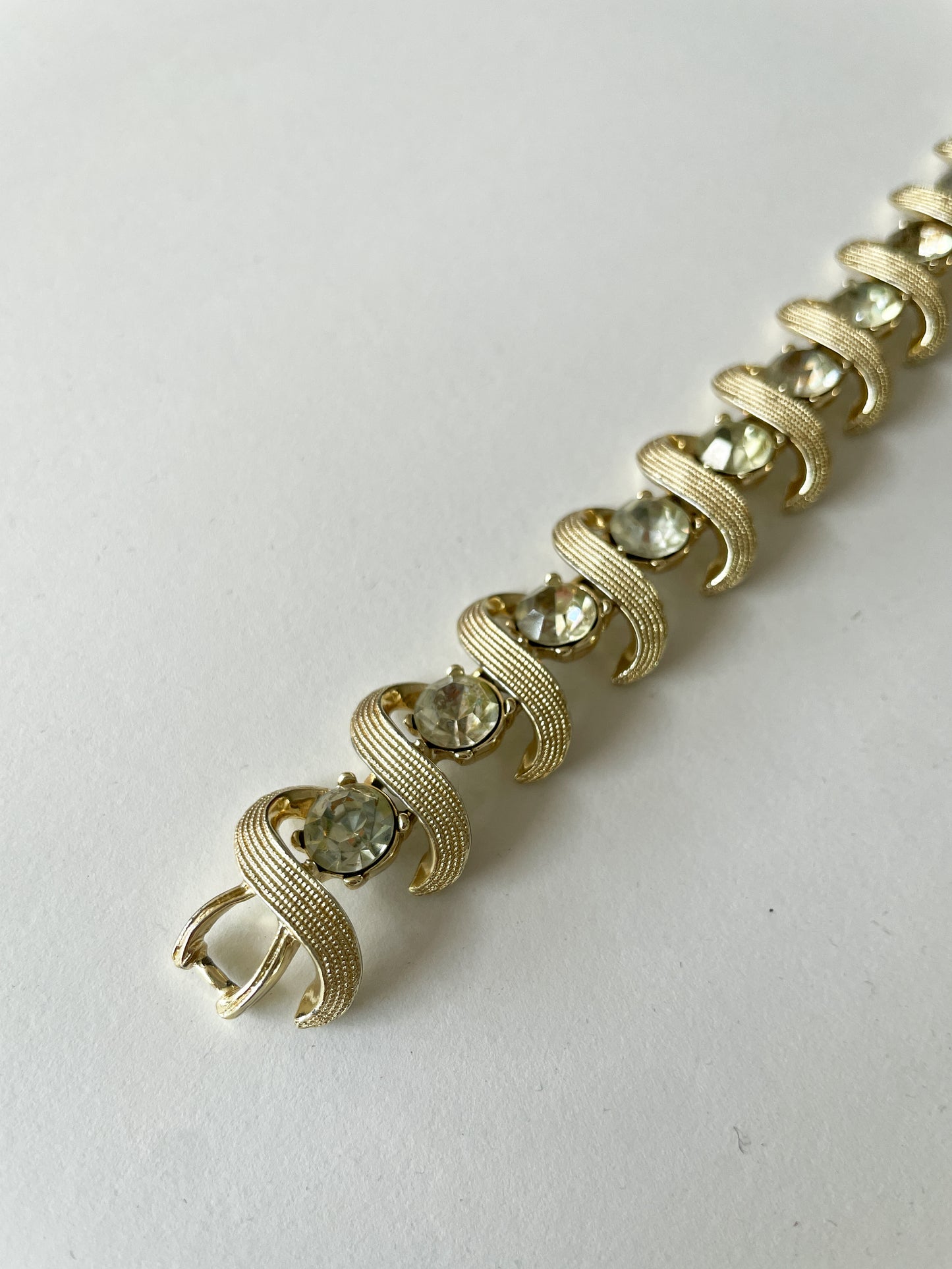 1950s Vintage Rhinestone Studded Golden Bracelet