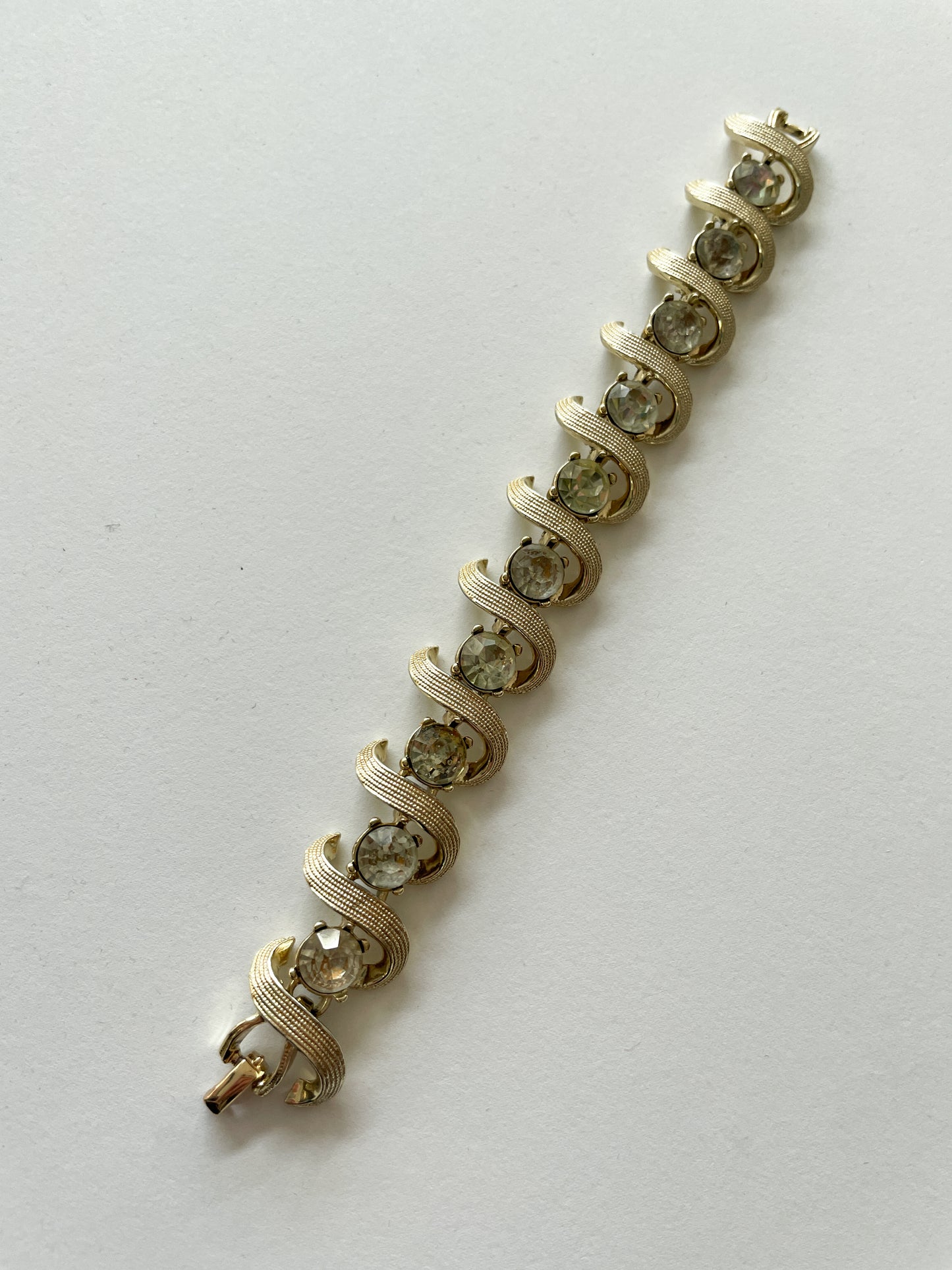 1950s Vintage Rhinestone Studded Golden Bracelet