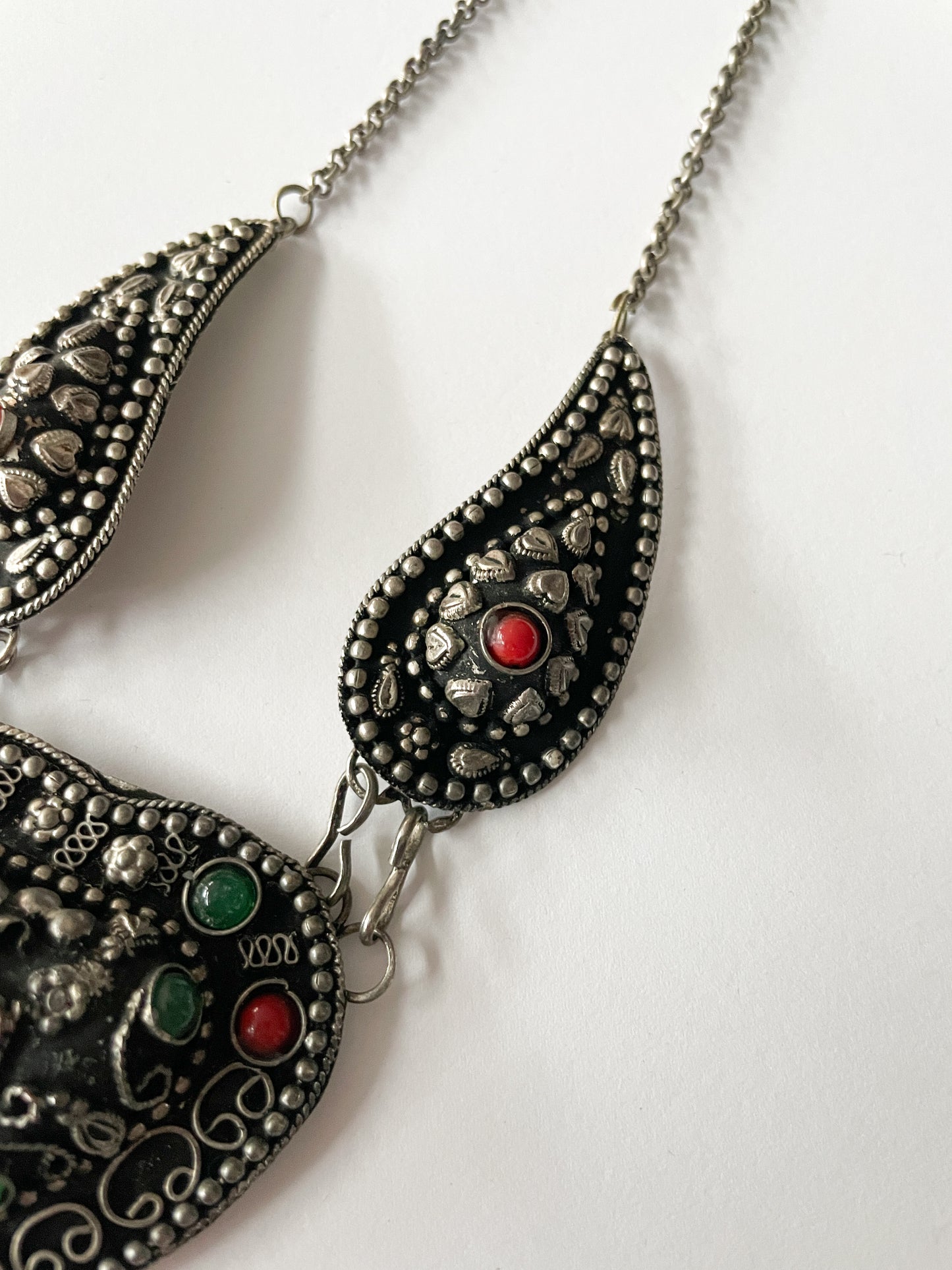 1970s Vintage Heart & Teardrop Statement Necklace