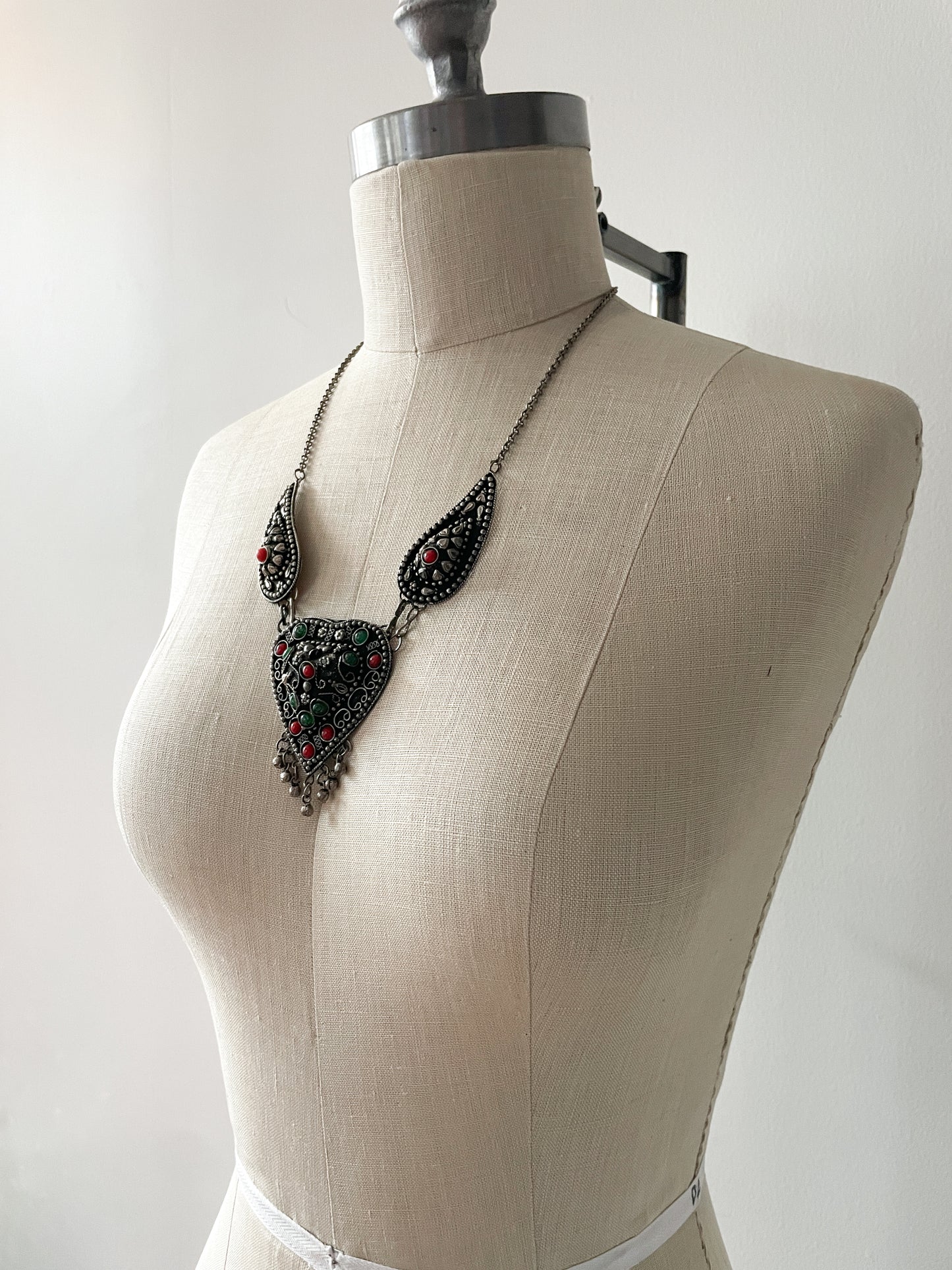 1970s Vintage Heart & Teardrop Statement Necklace