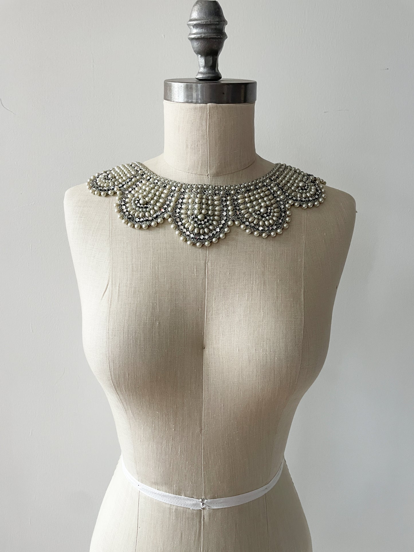 1950s Vintage Handmade Beaded Pearl Collar