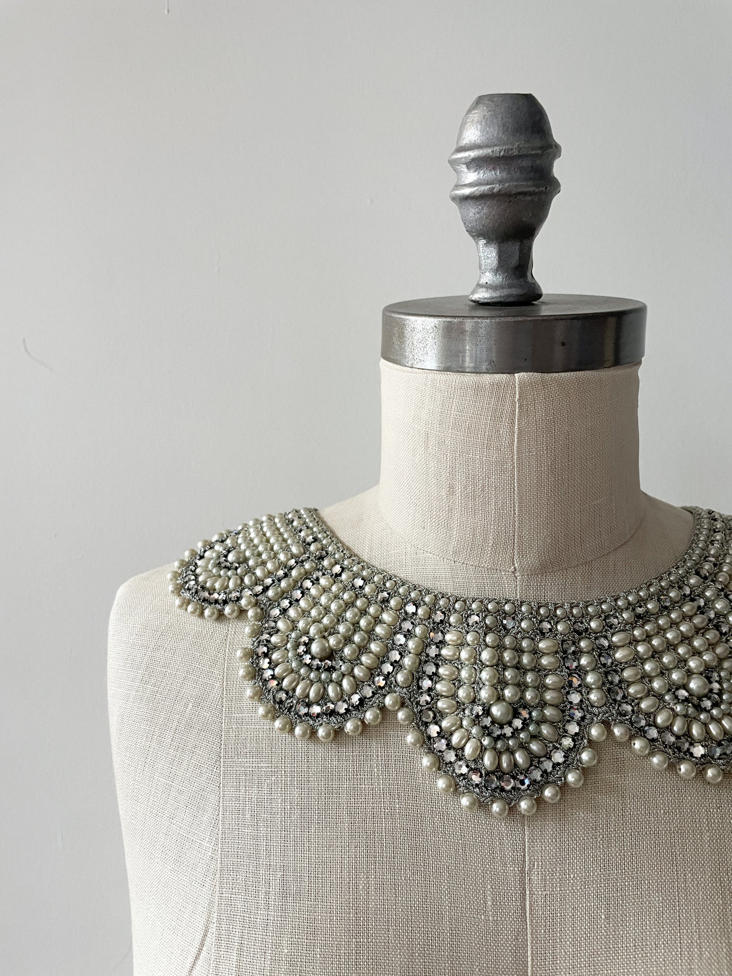 1950s Vintage Handmade Beaded Pearl Collar