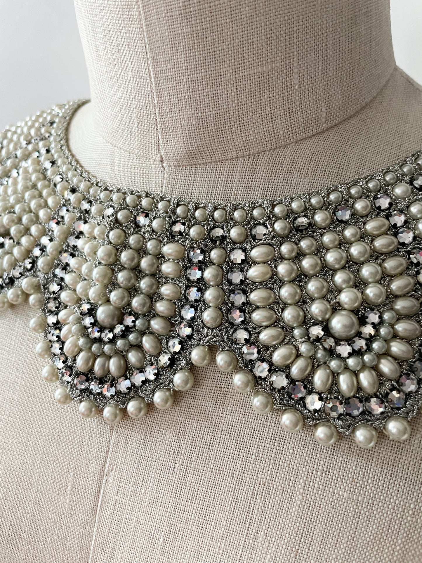 1950s Vintage Handmade Beaded Pearl Collar