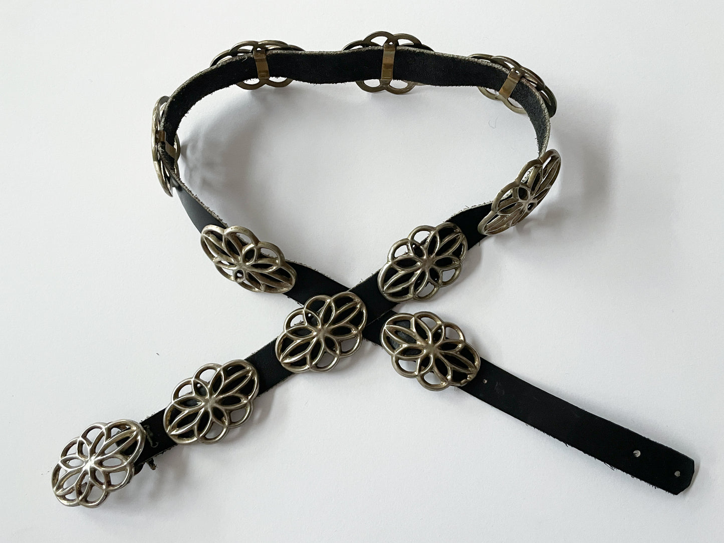 1970s Vintage Navajo Sandcast Sterling Silver and Leather Concho Belt