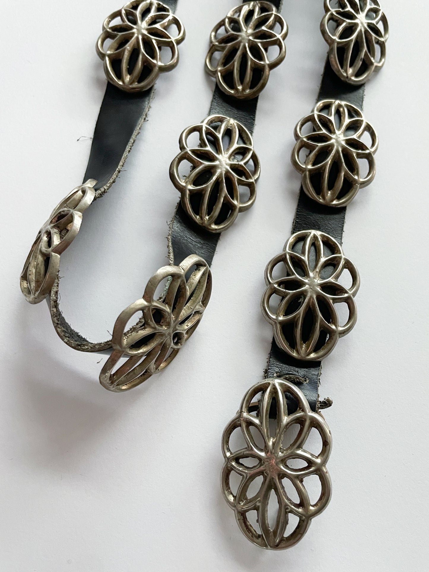 1970s Vintage Navajo Sandcast Sterling Silver and Leather Concho Belt