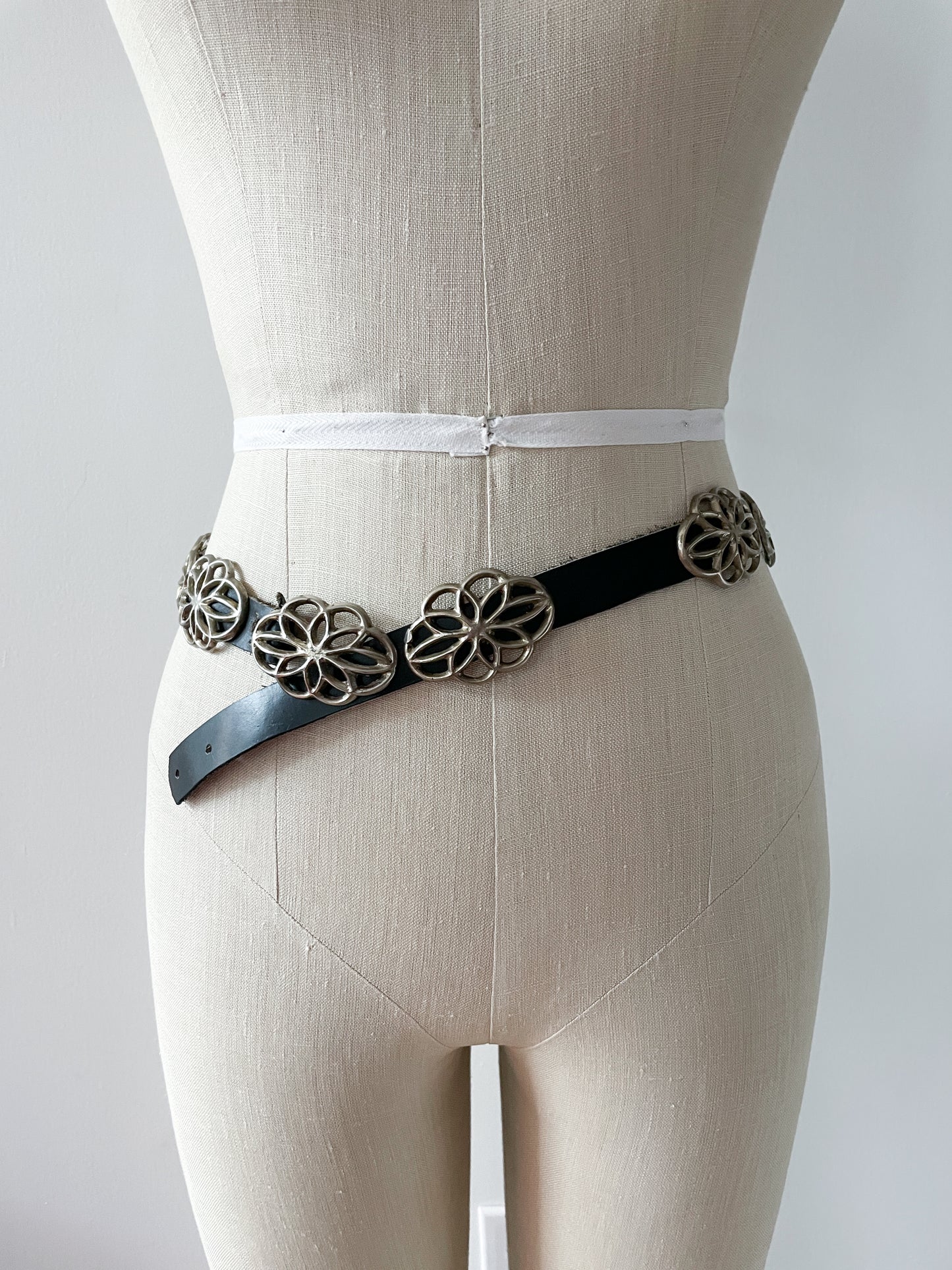 1970s Vintage Navajo Sandcast Sterling Silver and Leather Concho Belt