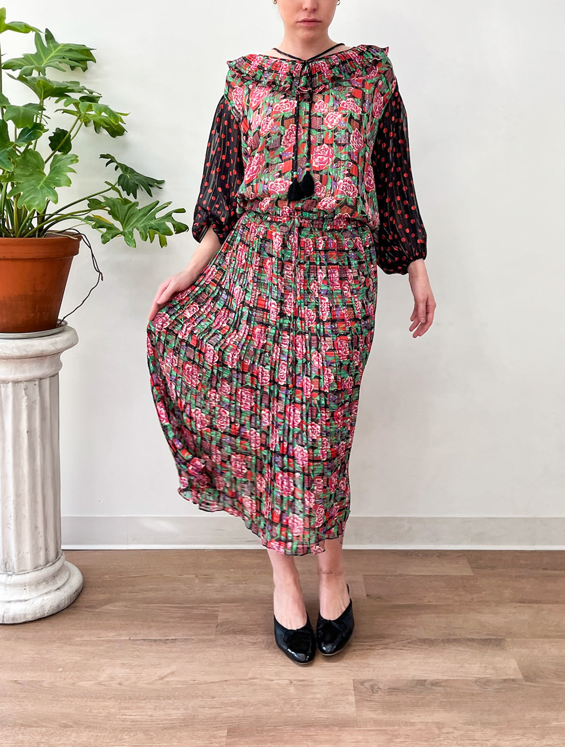 1980s Vintage Roses & Polka Dots Gauzy Ruffle Blouse & Skirt Set by Diane Frés