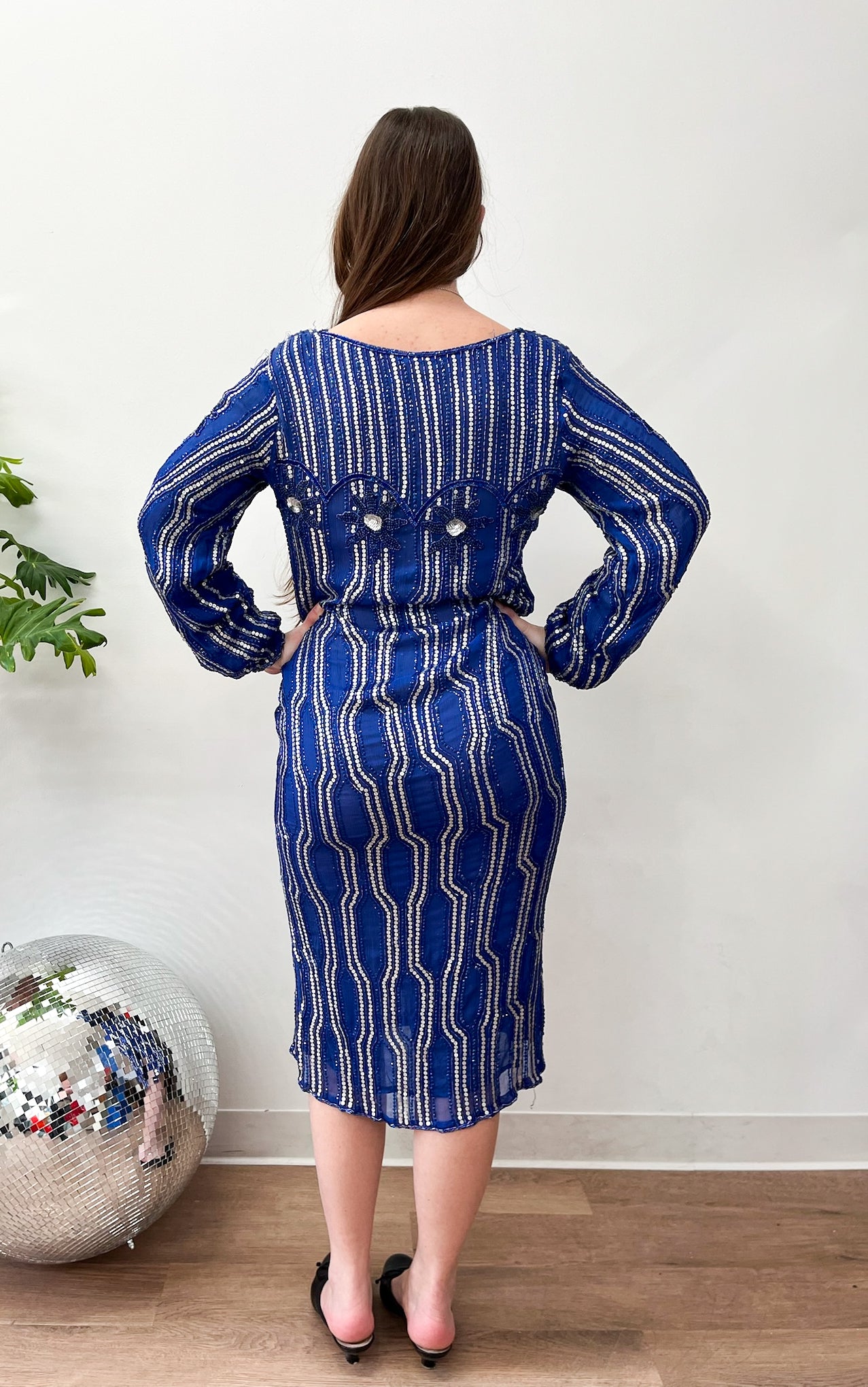 1980s Vintage Cobalt Blue Heavily Beaded 80s does 20s Gatsby Party Dress 1980s Vintage Cobalt Blue Heavily Beaded 80s does 20s Gatsby Party Dress
