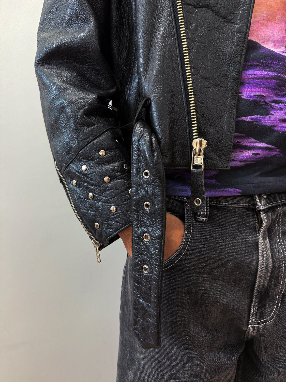 1990s Vintage Fox Run Black Studded Leather Motorcycle Jacket