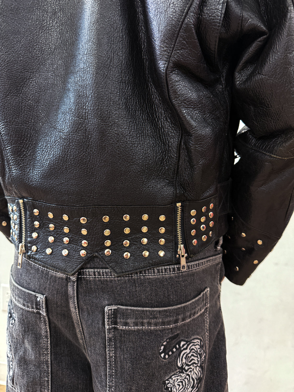 1990s Vintage Fox Run Black Studded Leather Motorcycle Jacket