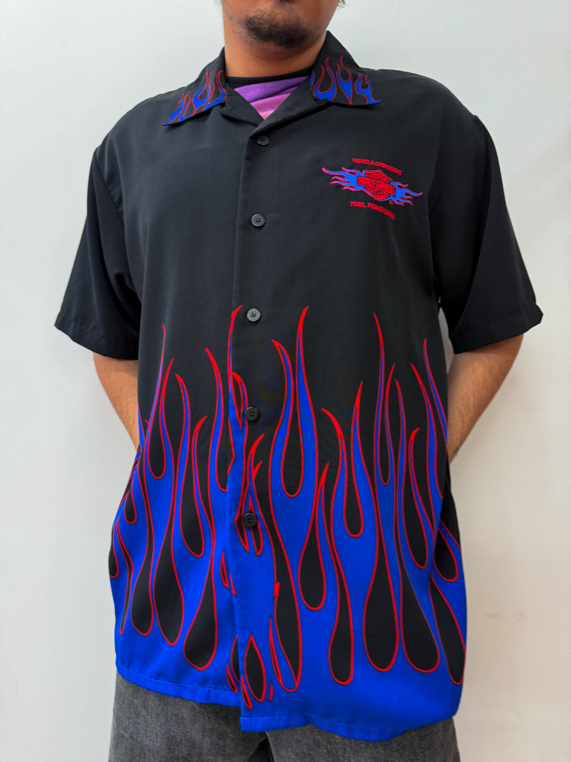 1990s Vintage Harley Davidson Blue & Red Flames Motorcycle Button Up Work Shirt