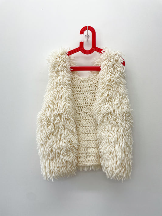 1970s Vintage Handmade Shaggy Cream Yarn Vest