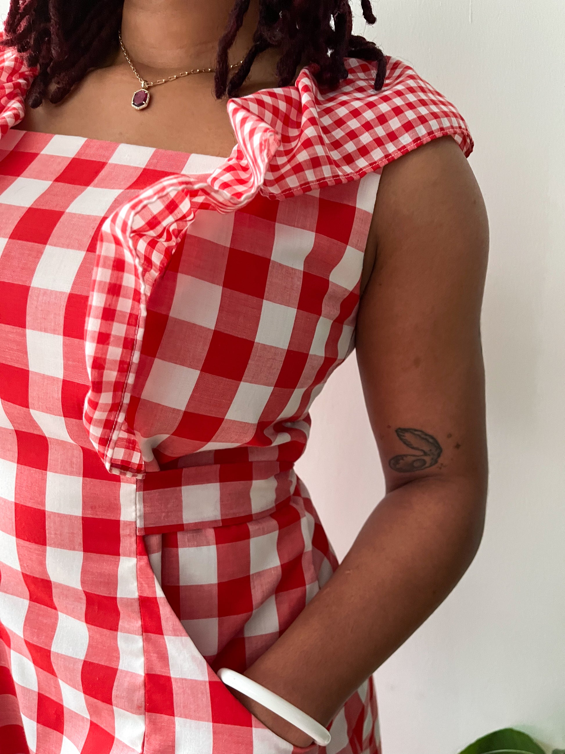 1970s Vintage Red Gingham Ruffle Sleeveless Dress with Big Pockets 1970s Vintage Red Gingham Ruffle Sleeveless Dress with Big Pockets