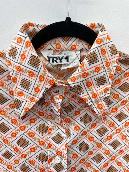 1970s Vintage Orange Flowers Disco Dagger Collar Button Up