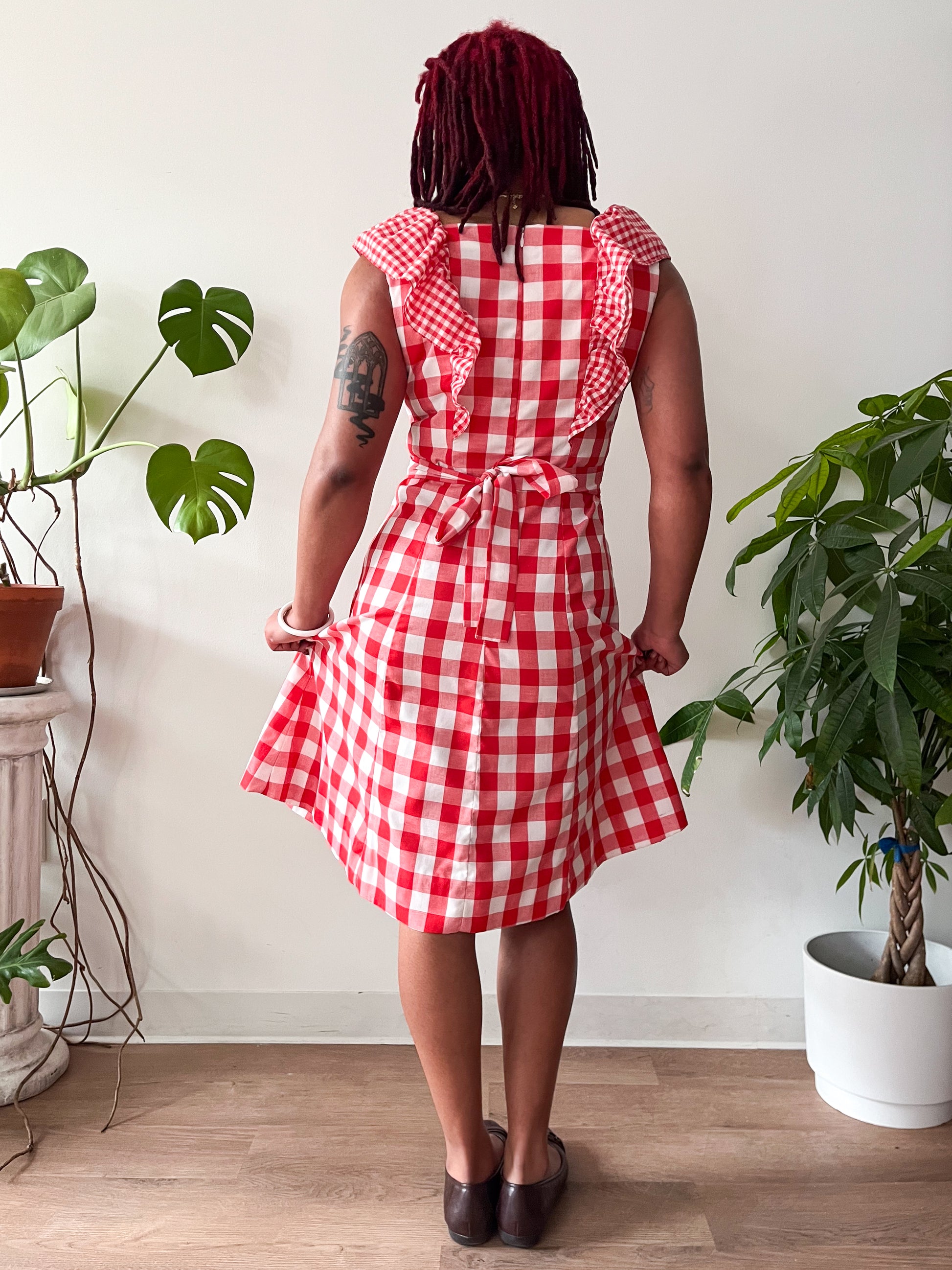 1970s Vintage Red Gingham Ruffle Sleeveless Dress with Big Pockets 1970s Vintage Red Gingham Ruffle Sleeveless Dress with Big Pockets