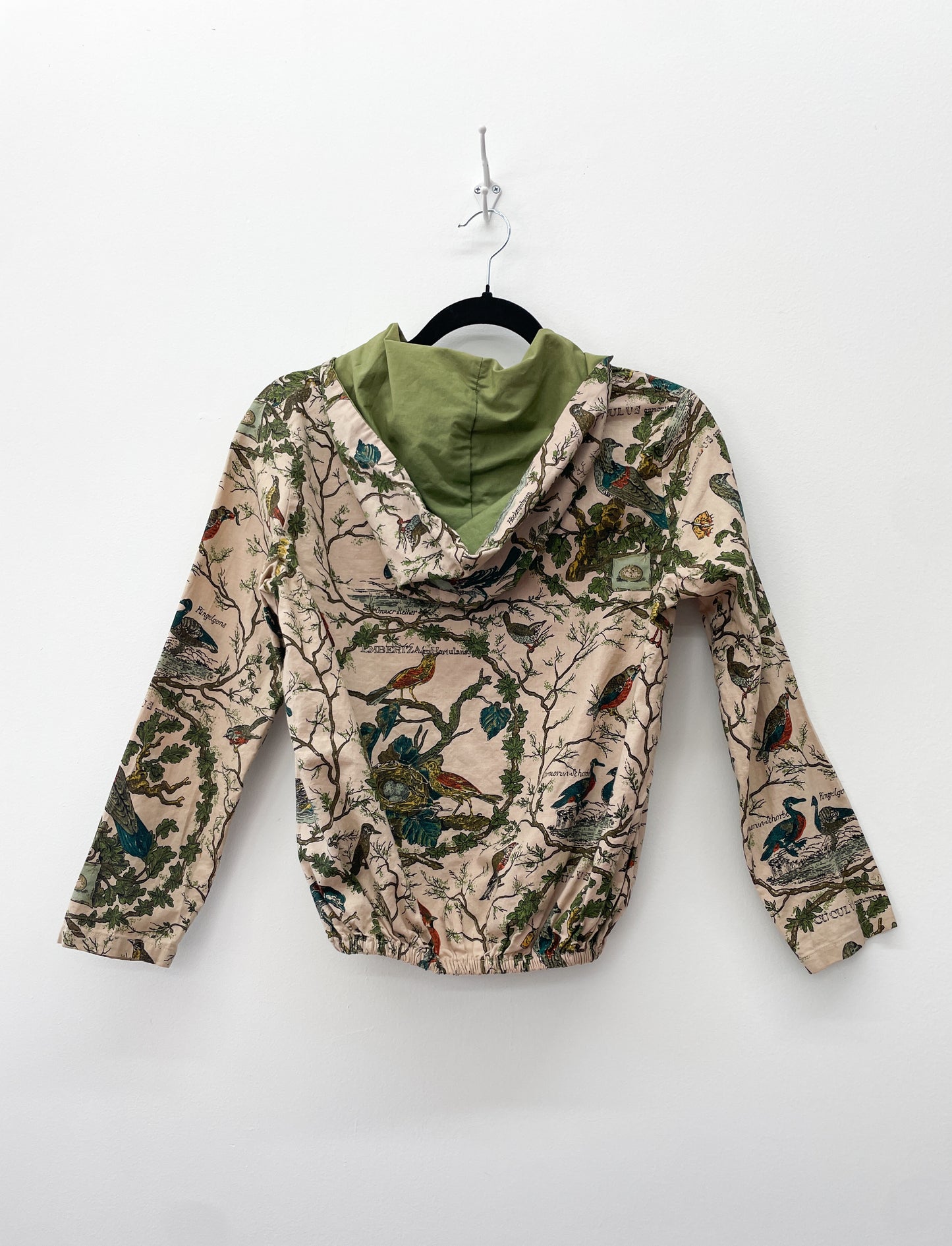 1970s Vintage Birds and Trees Nature Botanical Print Hooded Zip Up Jacket