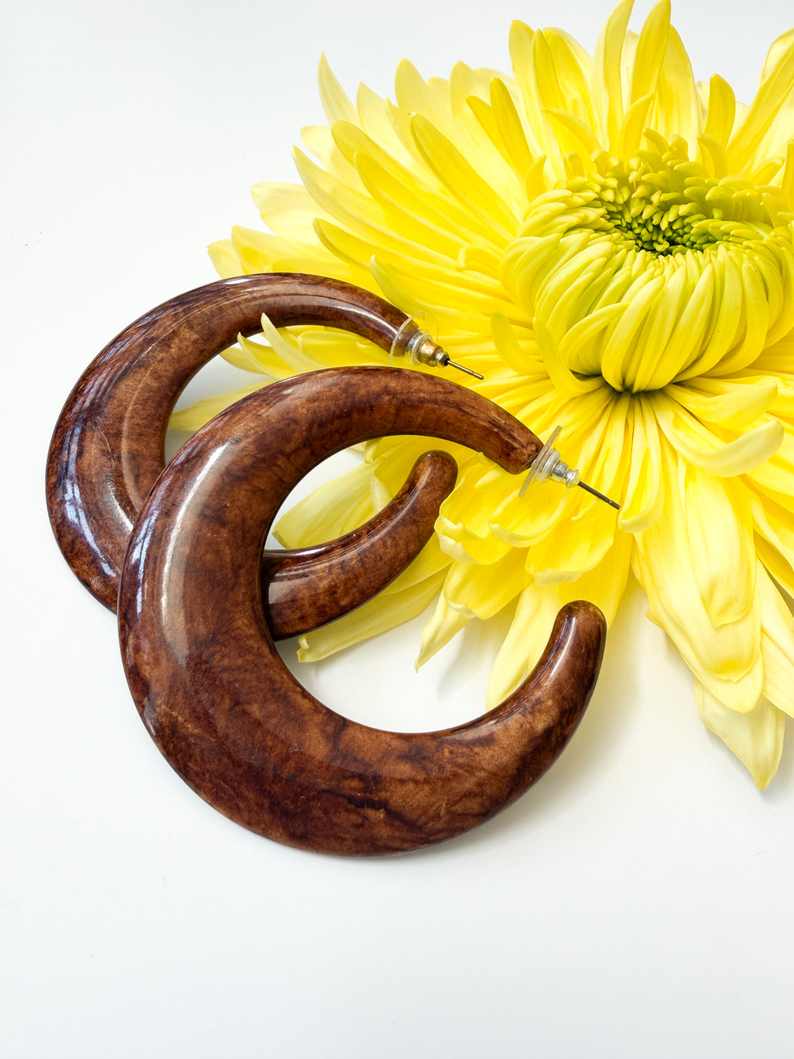 1970s Vintage Dark Wooden Hoop Crescent Earrings