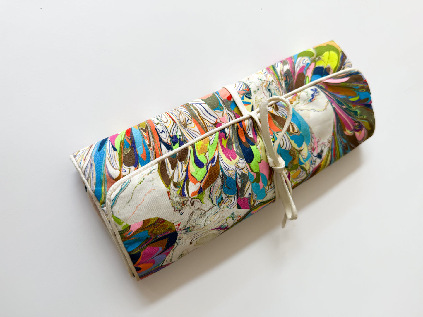 1960s Vintage Psychedelic Marbled Mod Makeup Carryall Bag