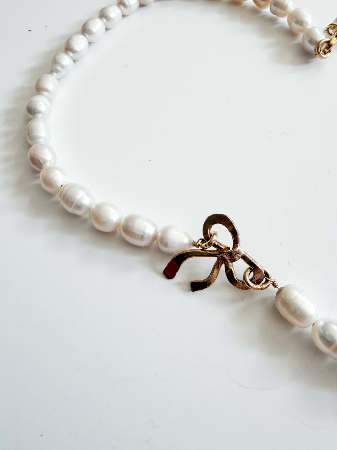 Golden Bow + Freshwater Pearl Choker | Trinity Barbara