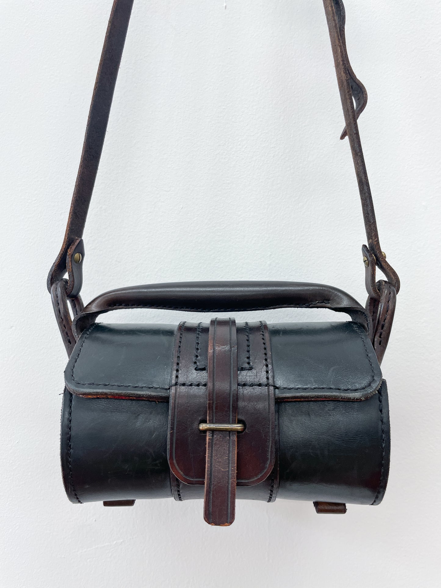 1970s Vintage Thick Dark Brown Leather Box Purse