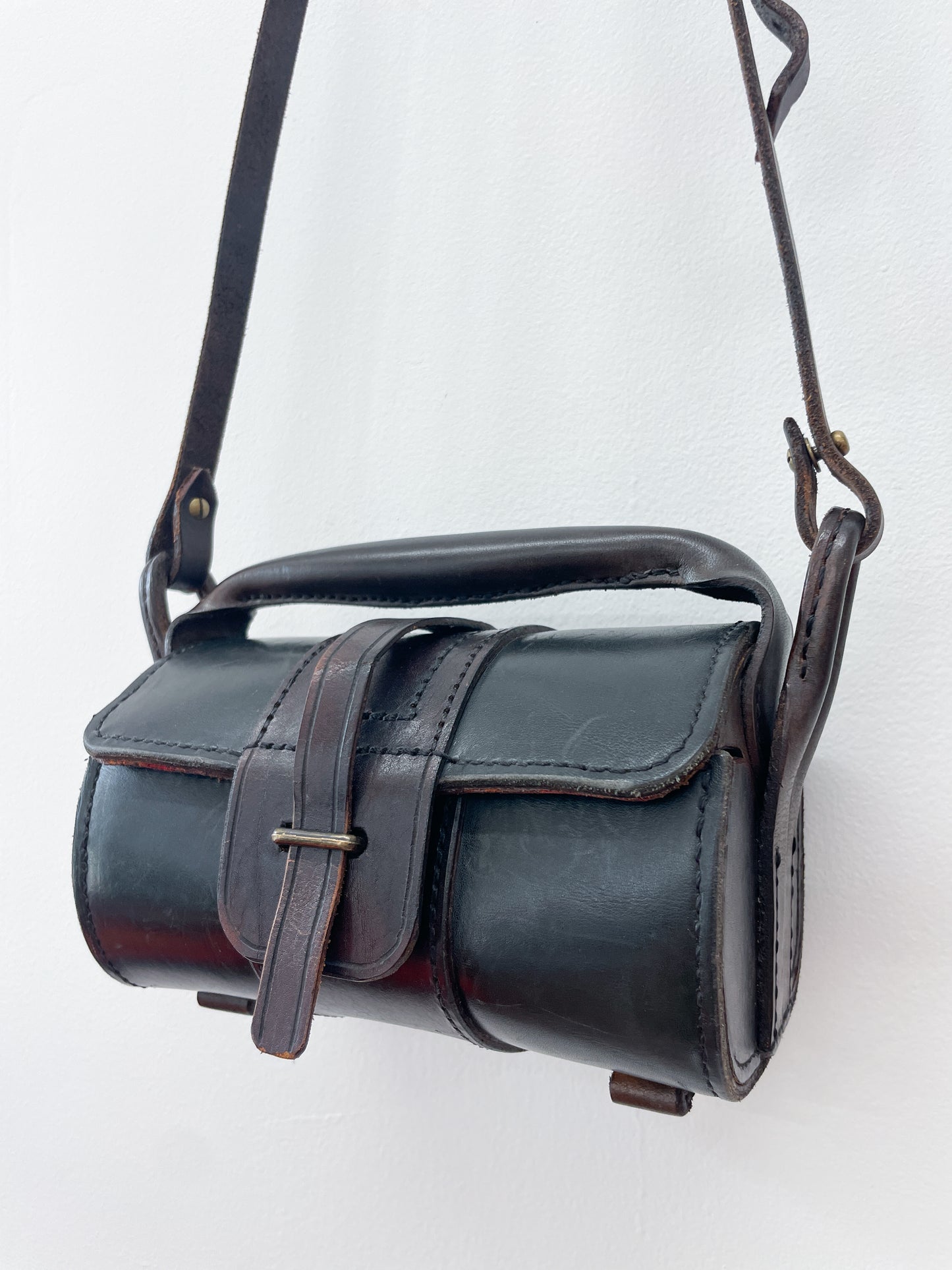 1970s Vintage Thick Dark Brown Leather Box Purse