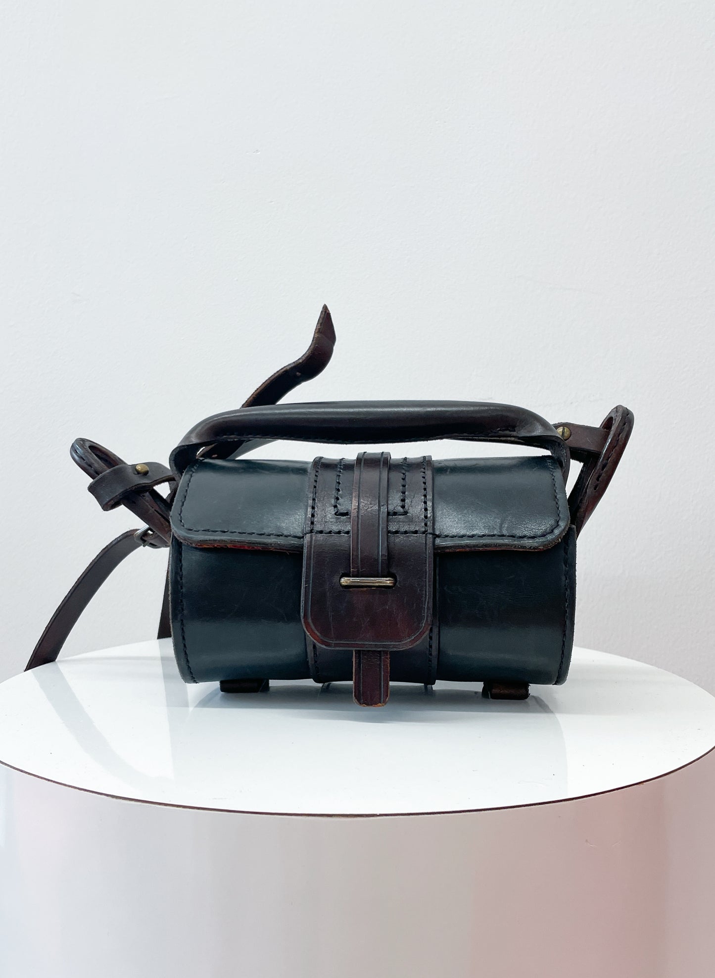 1970s Vintage Thick Dark Brown Leather Box Purse
