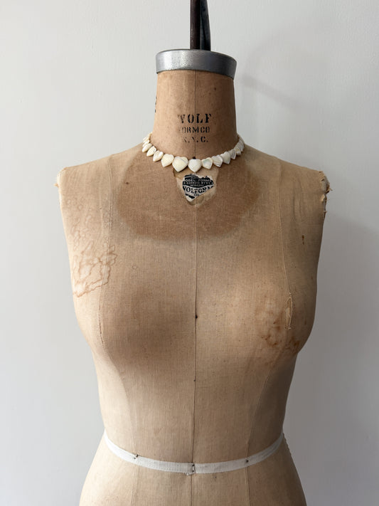 1990s Vintage Mother of Pearl Heart Choker Necklace