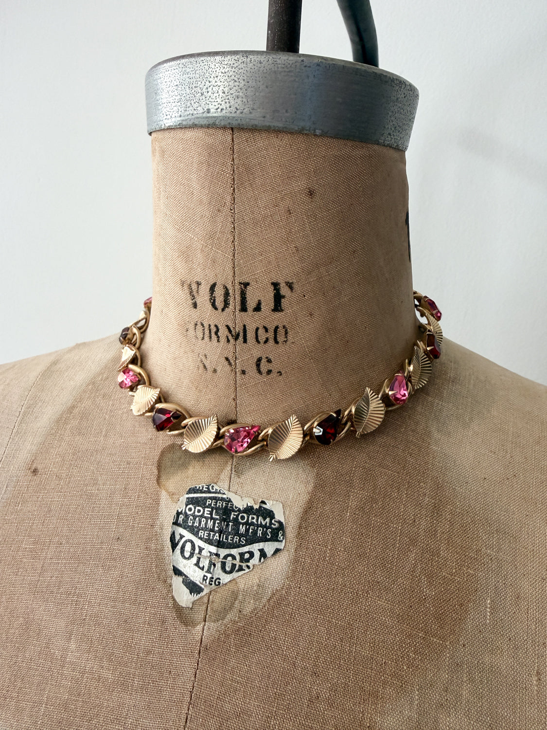 1950s Vintage Pink + Red Rhinestones Gold-Toned Leaf Choker Necklace