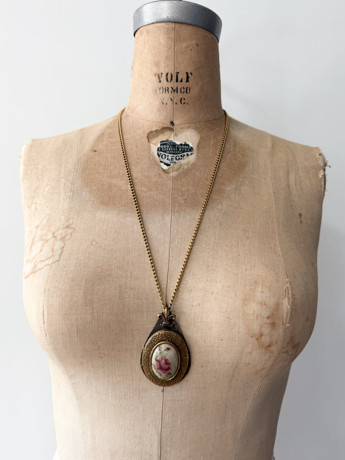 1980s Vintage Pink Floral Painted Enamel Locket Necklace