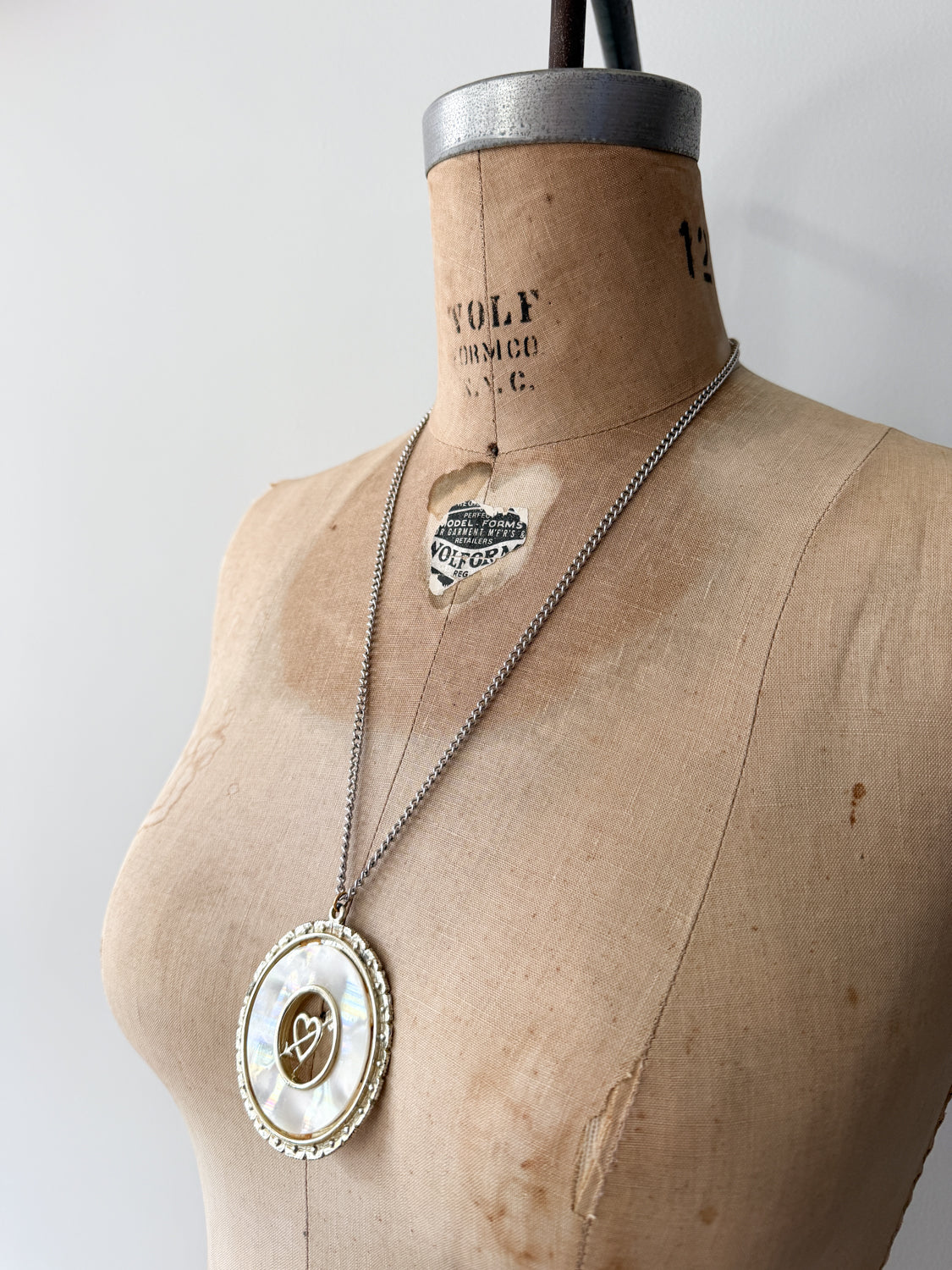 1970s Vintage Cross My Heart Mother of Pearl Necklace