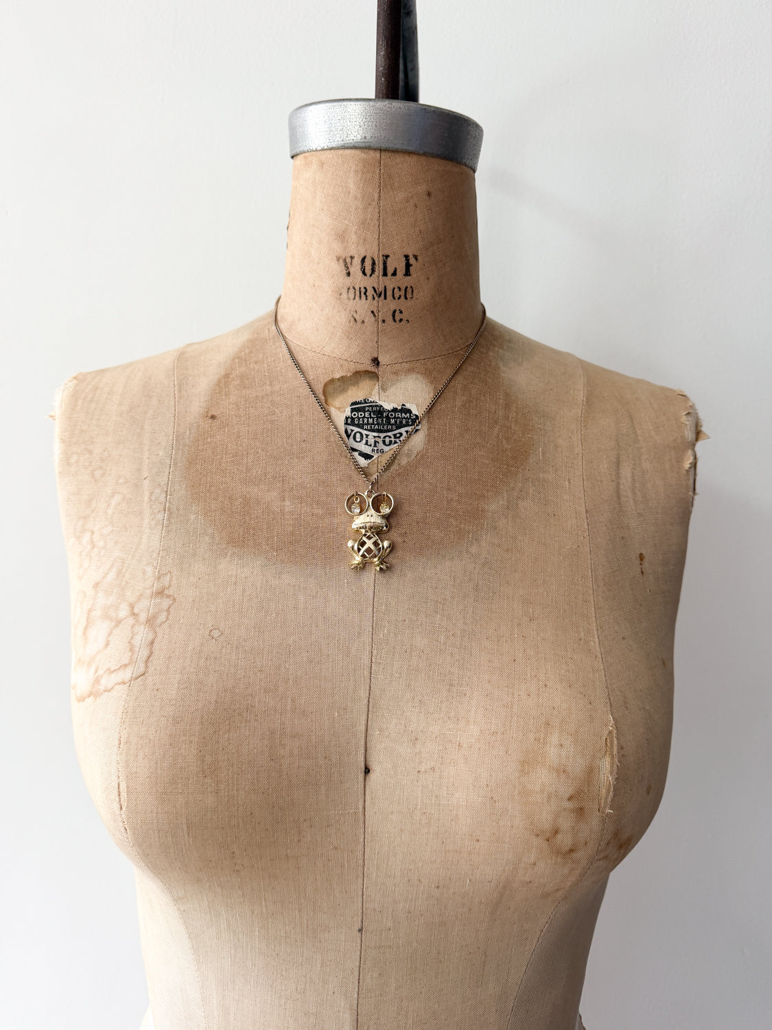 1970s Vintage Gold Rhinestone Little Baby Frog Necklace