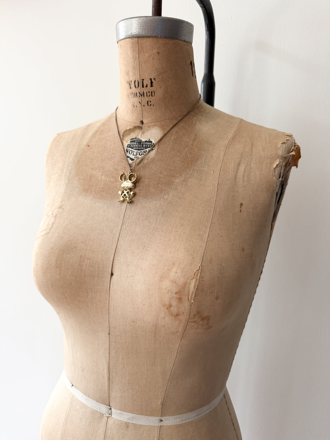 1970s Vintage Gold Rhinestone Little Baby Frog Necklace