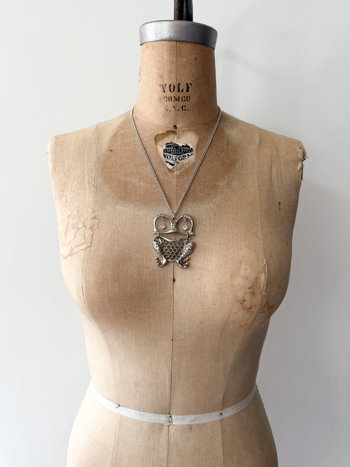 1970s Vintage Silvertoned Rhinestone Big Mama Frog Necklace