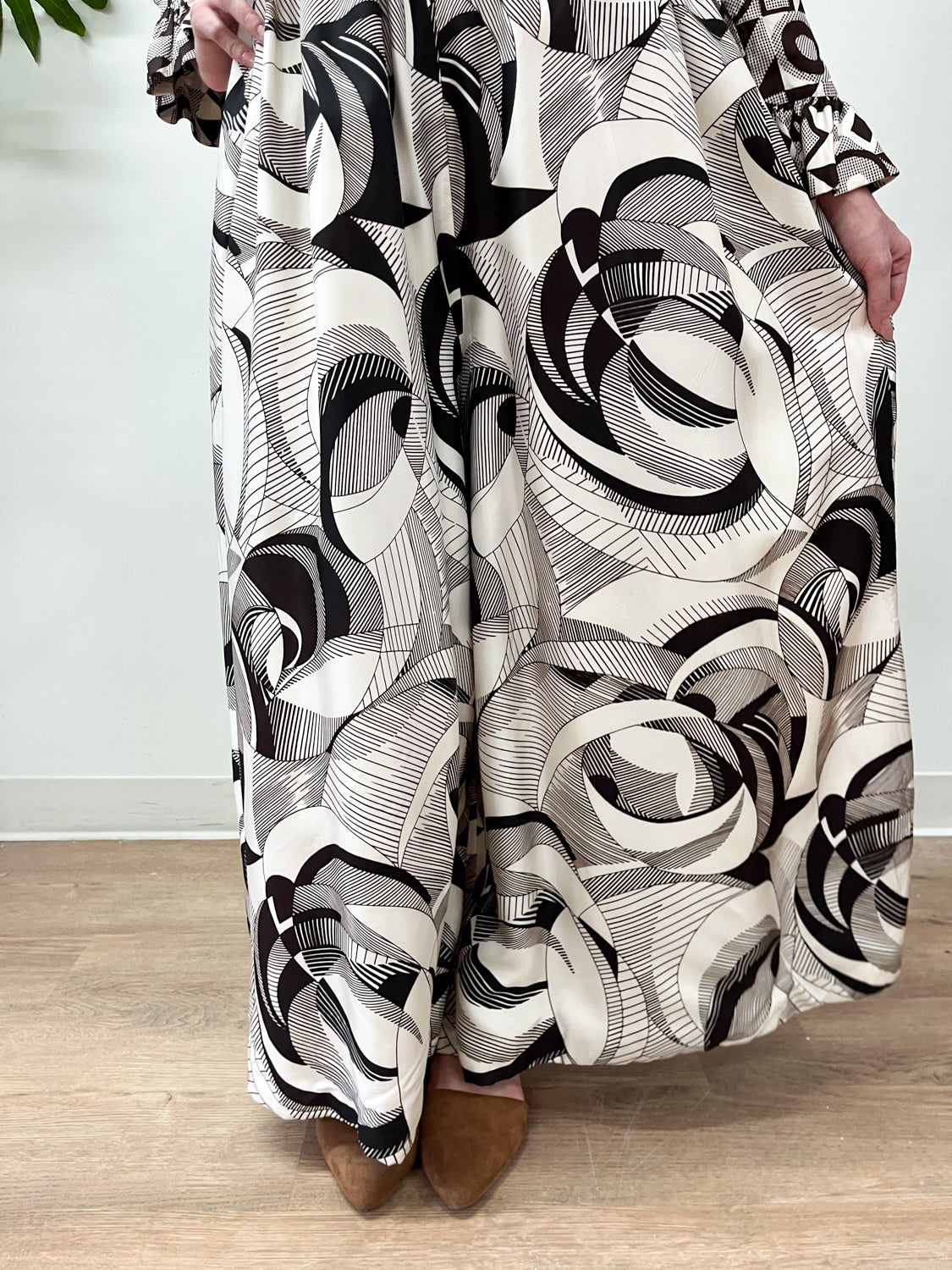 1970s Vintage Abstract Brown And White Patterned Ruffle Jumpsuit
