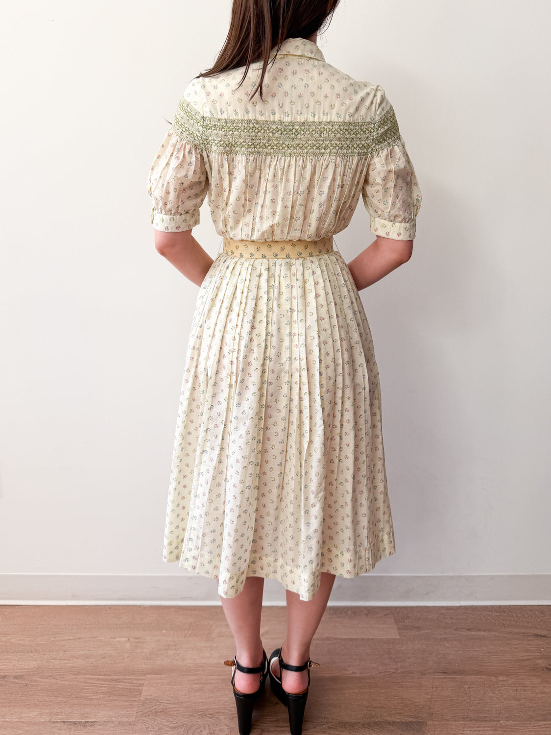 1950s Vintage Mary's Birthday Yellow Tiny Floral Dress 1958