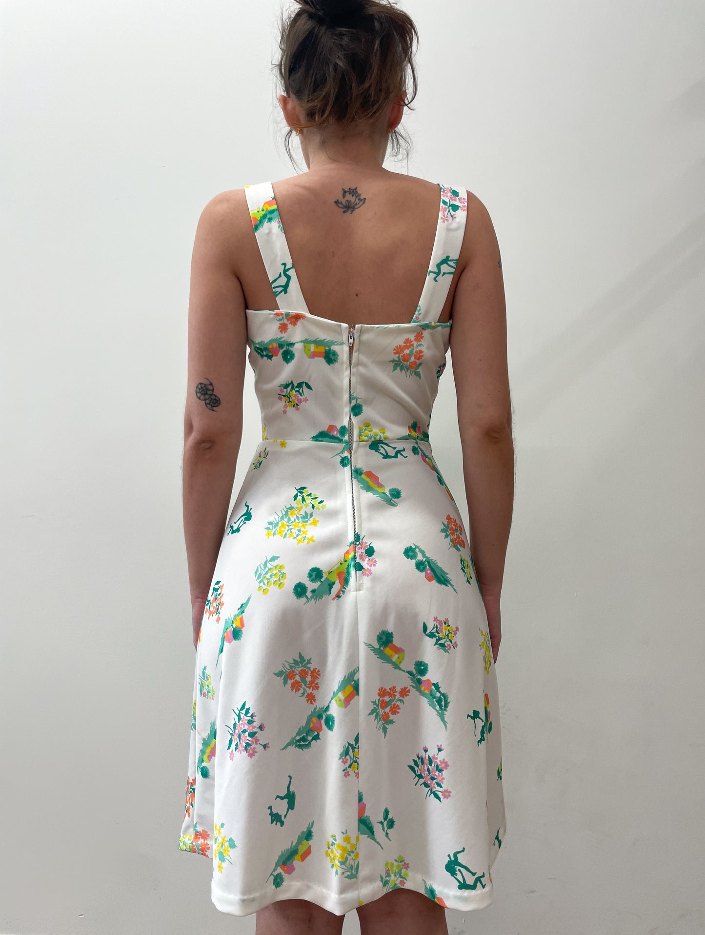1970's Vintage Frolicking In The Garden Keyhole Dress